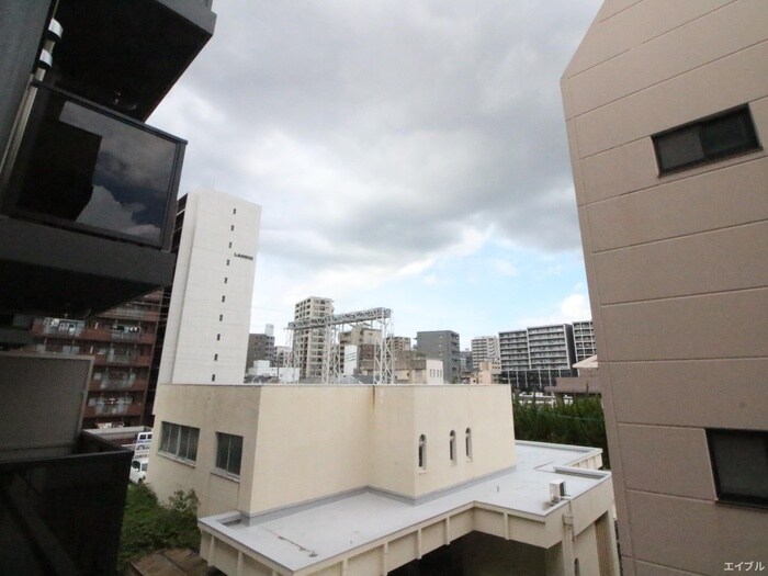 物件内観写真22　(室内からの展望)