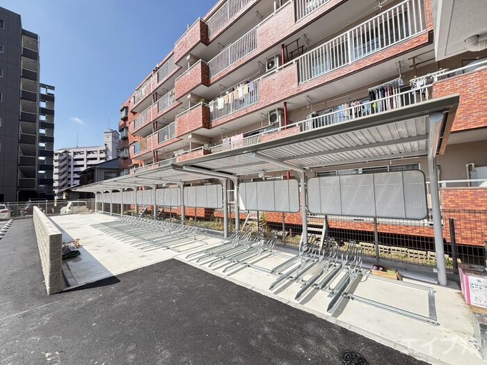 物件外観写真3　(駐輪場)