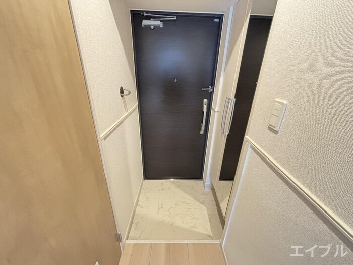 物件内観写真15　(玄関)