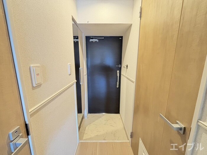 物件内観写真15　(玄関)