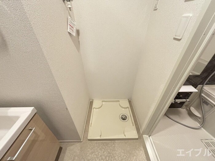 物件内観写真18　(洗濯機置場)