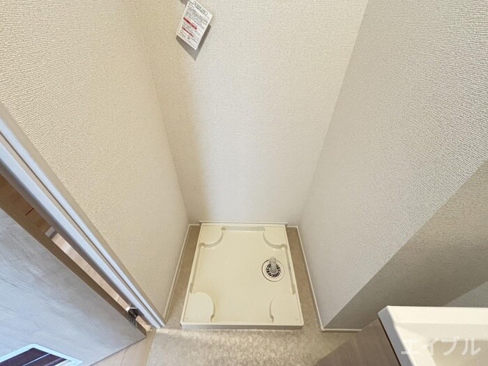 物件内観写真21　(洗濯機置場)