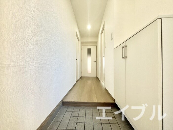 物件内観写真13　(玄関)