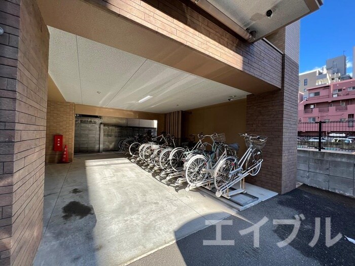 物件外観写真4　(駐輪場)