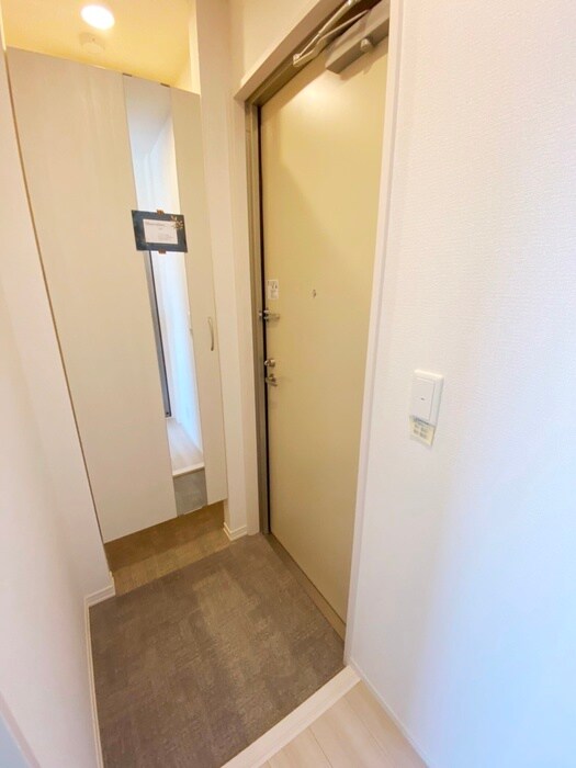 物件内観写真9　(玄関)