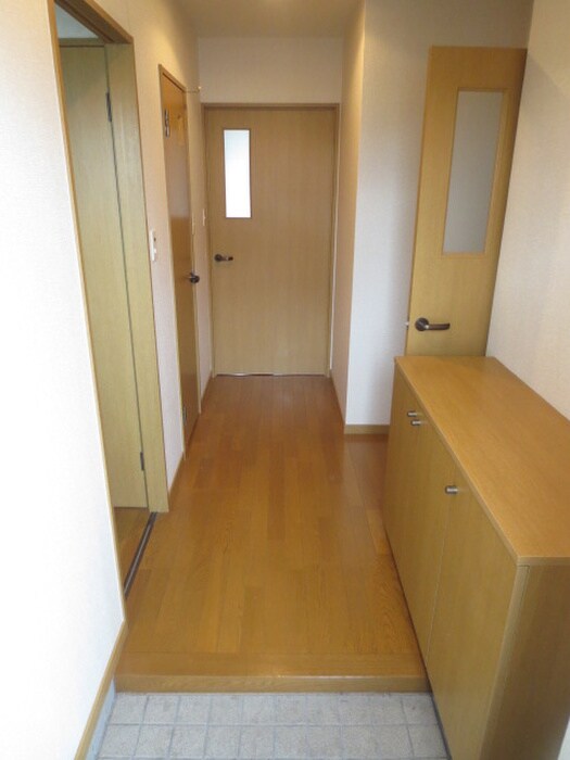 物件内観写真17　(廊下)