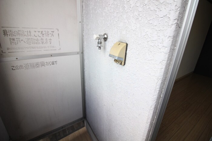 物件内観写真10　(洗濯機置場)