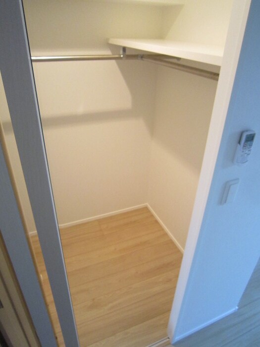物件内観写真10　(収納)