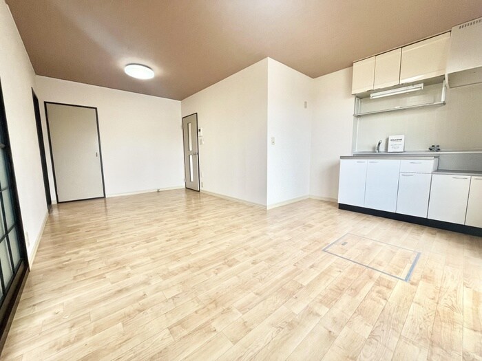 物件内観写真4　(居室)