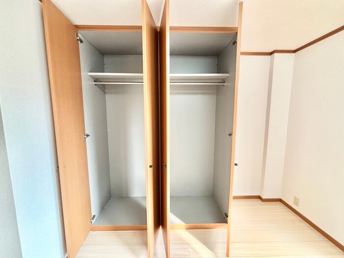 物件内観写真12　(収納)