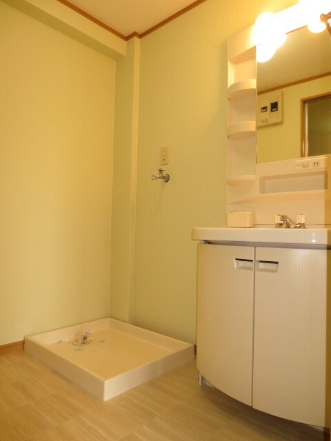 物件内観写真12　(洗面)