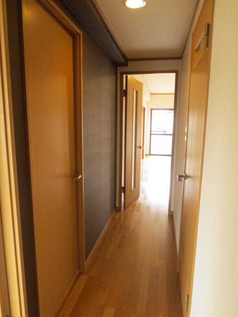 物件内観写真15　(廊下)