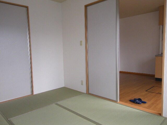 物件内観写真12　(居室)