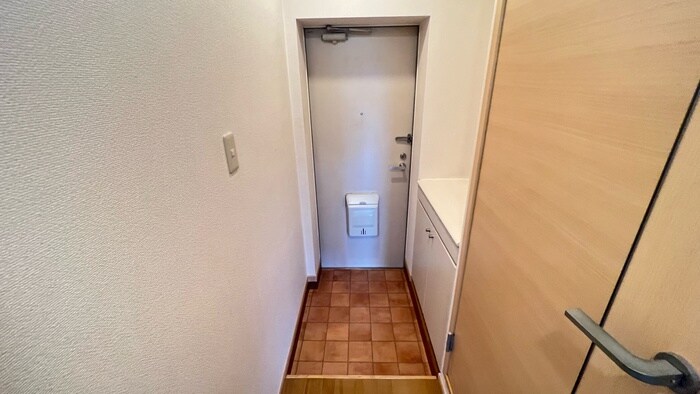 物件内観写真14　(玄関)