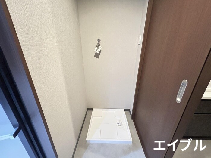 物件内観写真15　(洗濯機置場)