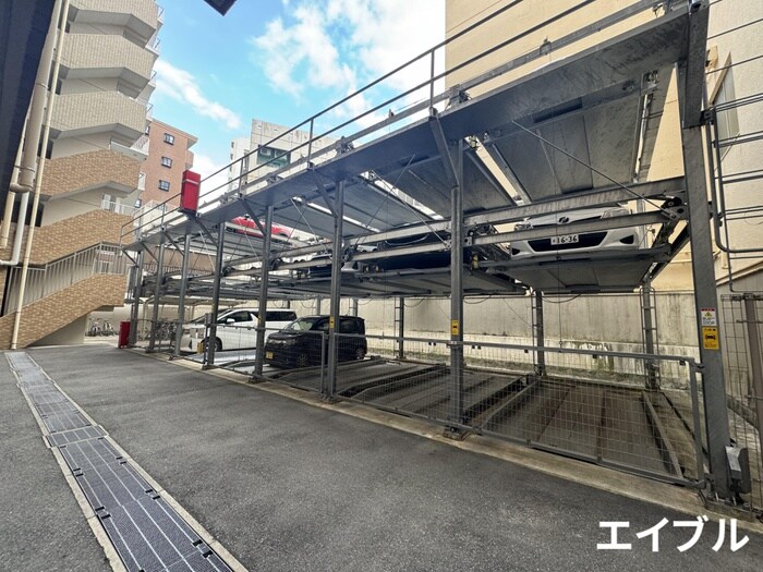 物件外観写真2　(駐車場)