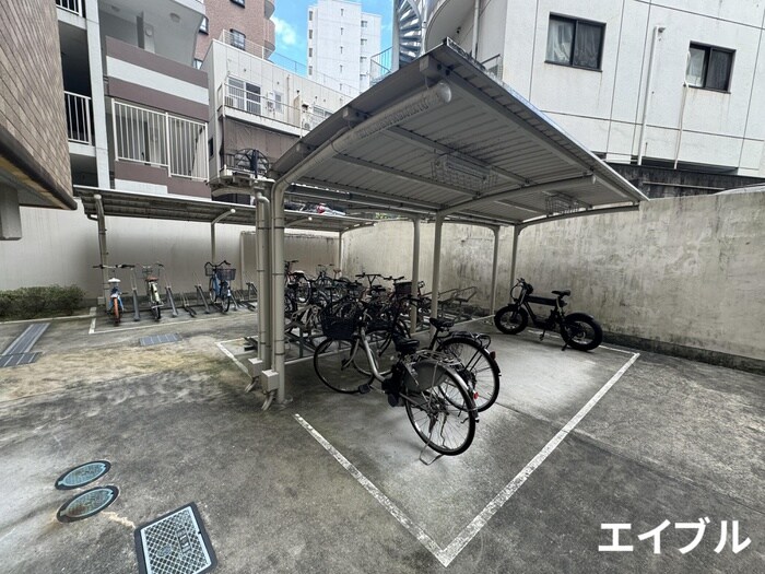 物件外観写真3　(駐輪場)