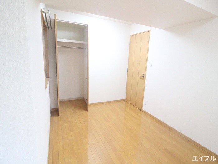 物件内観写真12　(収納)