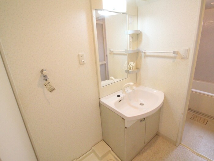 物件内観写真8　(洗面)