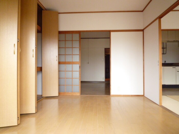 物件内観写真7　(居室)