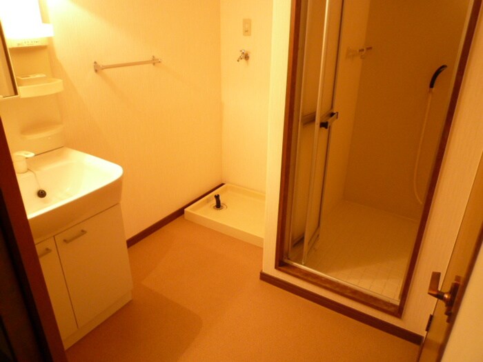 物件内観写真14　(洗濯機置場)