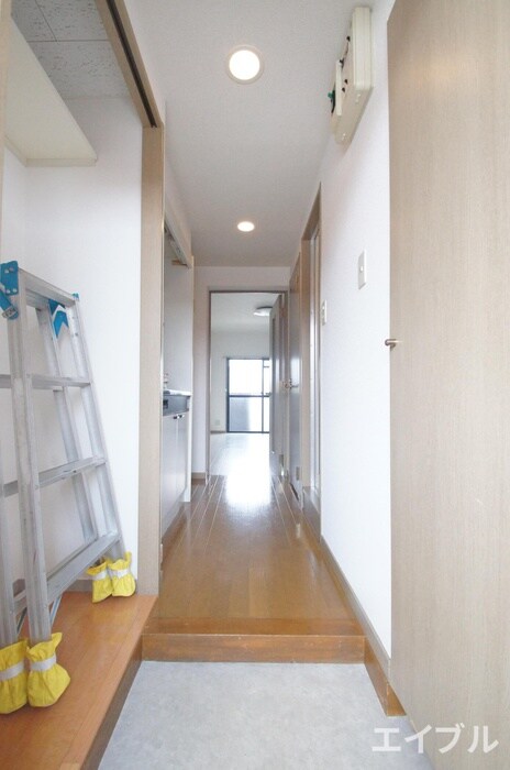 物件内観写真19　(玄関)