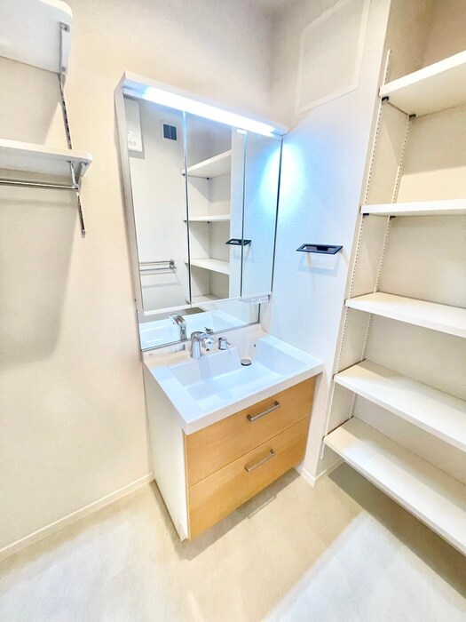 物件内観写真8　(洗面)