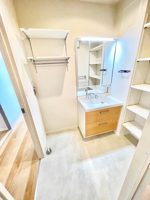 物件内観写真17　(洗濯機置場)