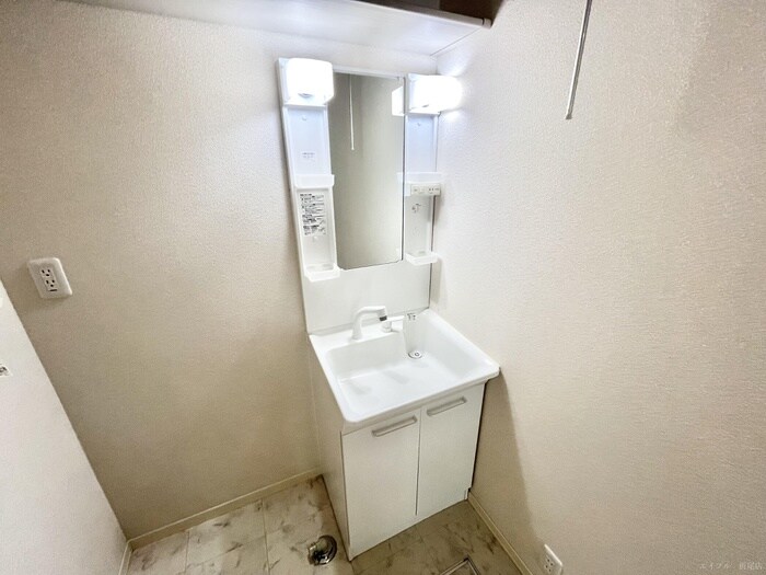 物件内観写真7　(洗面)