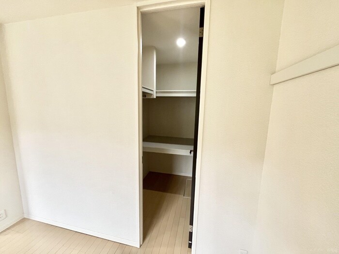 物件内観写真10　(収納)