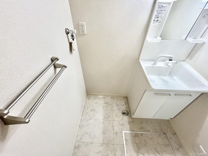 物件内観写真13　(洗濯機置場)