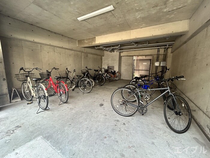 物件外観写真5　(駐輪場)