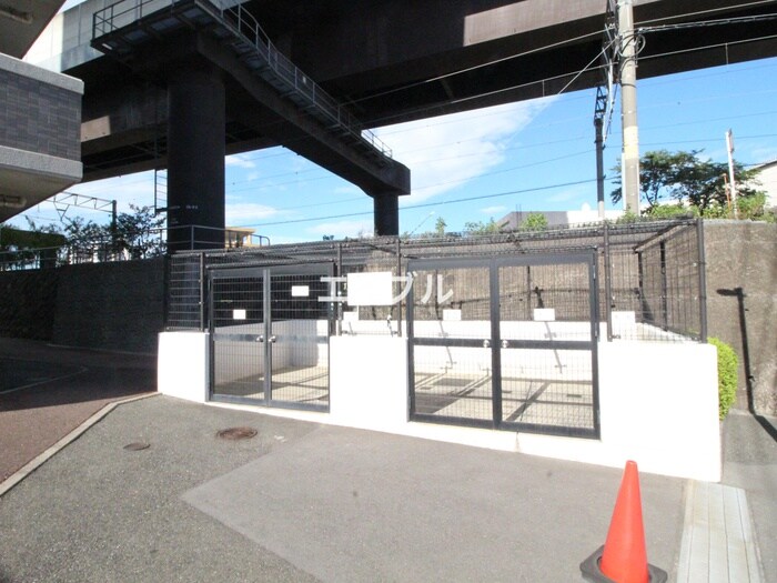 物件外観写真6　(建物設備)