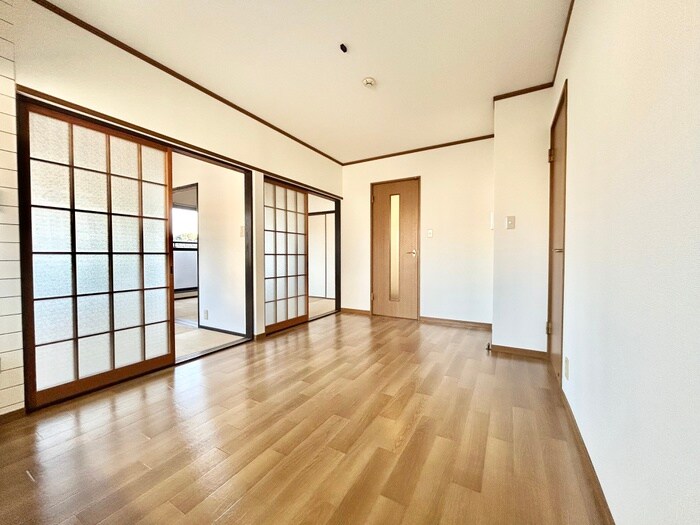 物件内観写真5　(居室)