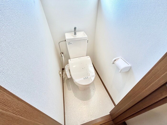物件内観写真8　(トイレ)
