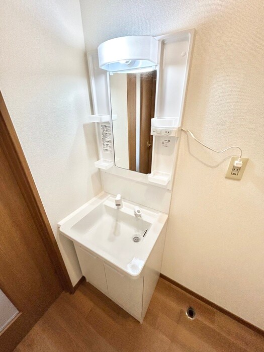 物件内観写真9　(洗面)