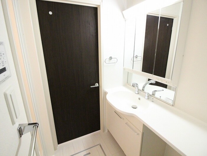 物件内観写真11　(洗面)