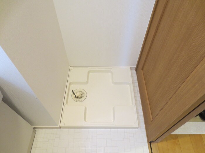 物件内観写真14　(洗濯機置場)