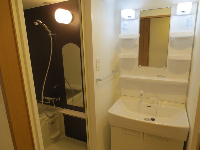 物件内観写真15　(洗面)