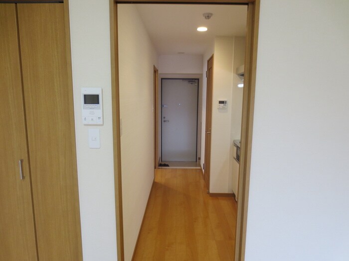 物件内観写真16　(廊下)