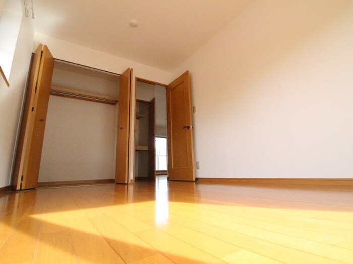 物件内観写真9　(居室)