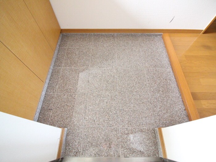 物件内観写真17　(玄関)