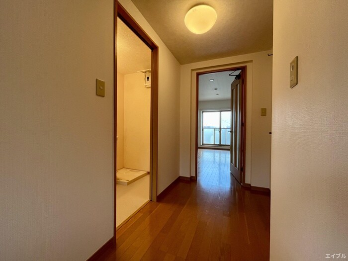 物件内観写真18　(廊下)