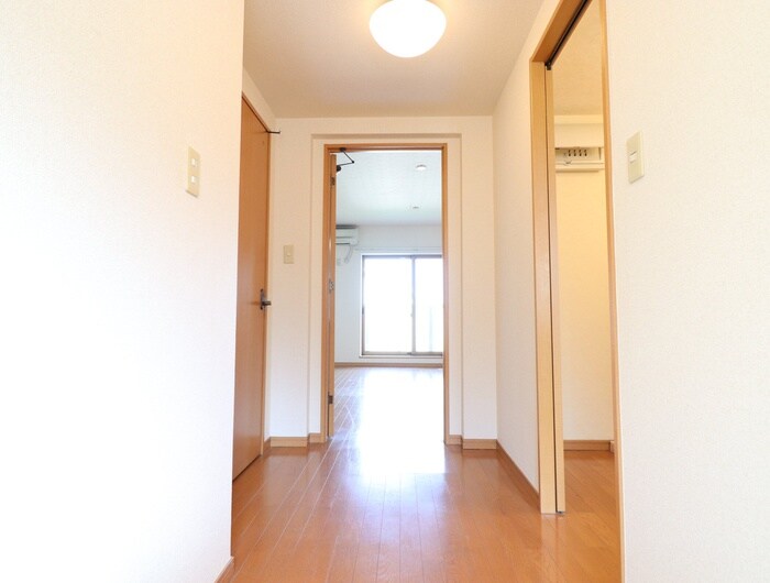 物件内観写真20　(廊下)