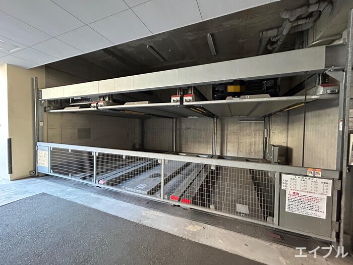 物件外観写真3　(駐車場)