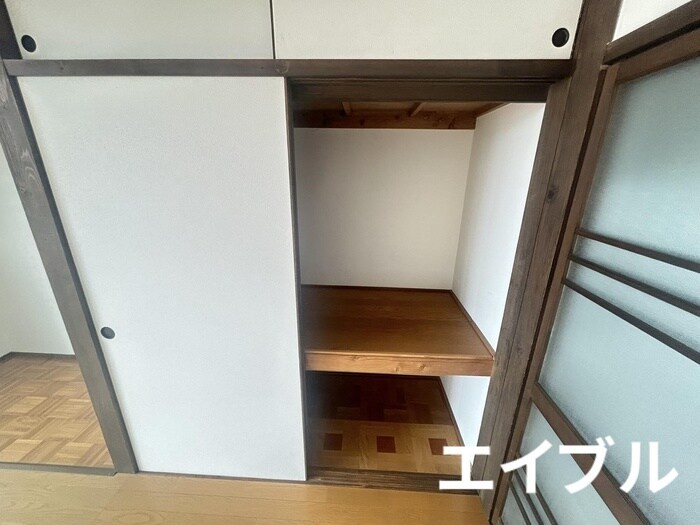 物件内観写真12　(収納)