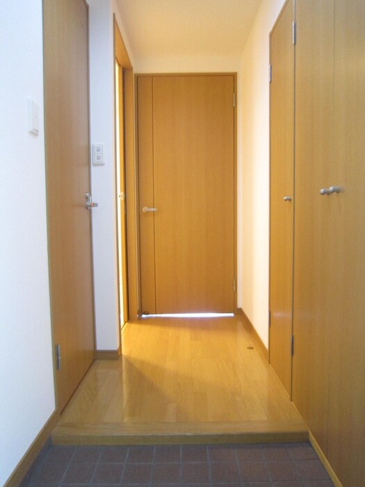 物件内観写真15　(廊下)