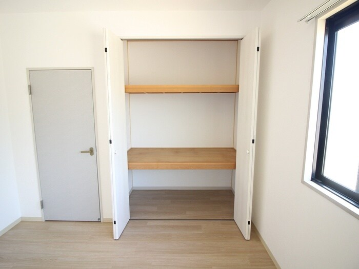 物件内観写真8　(収納)
