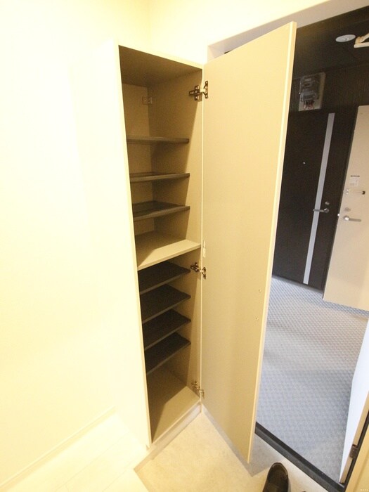 物件内観写真16　(靴箱)