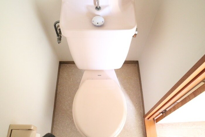 物件内観写真8　(トイレ)